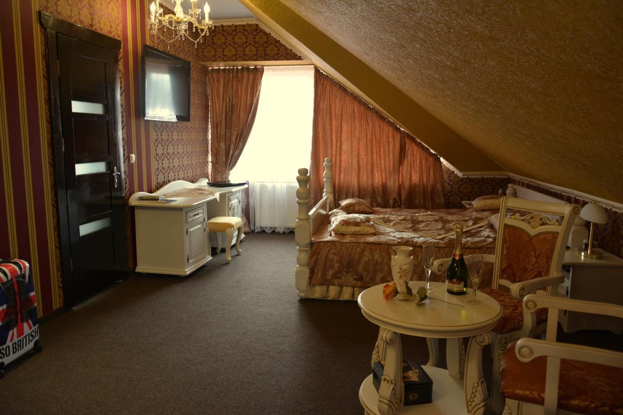 Dubove Golden Palace מראה חיצוני תמונה