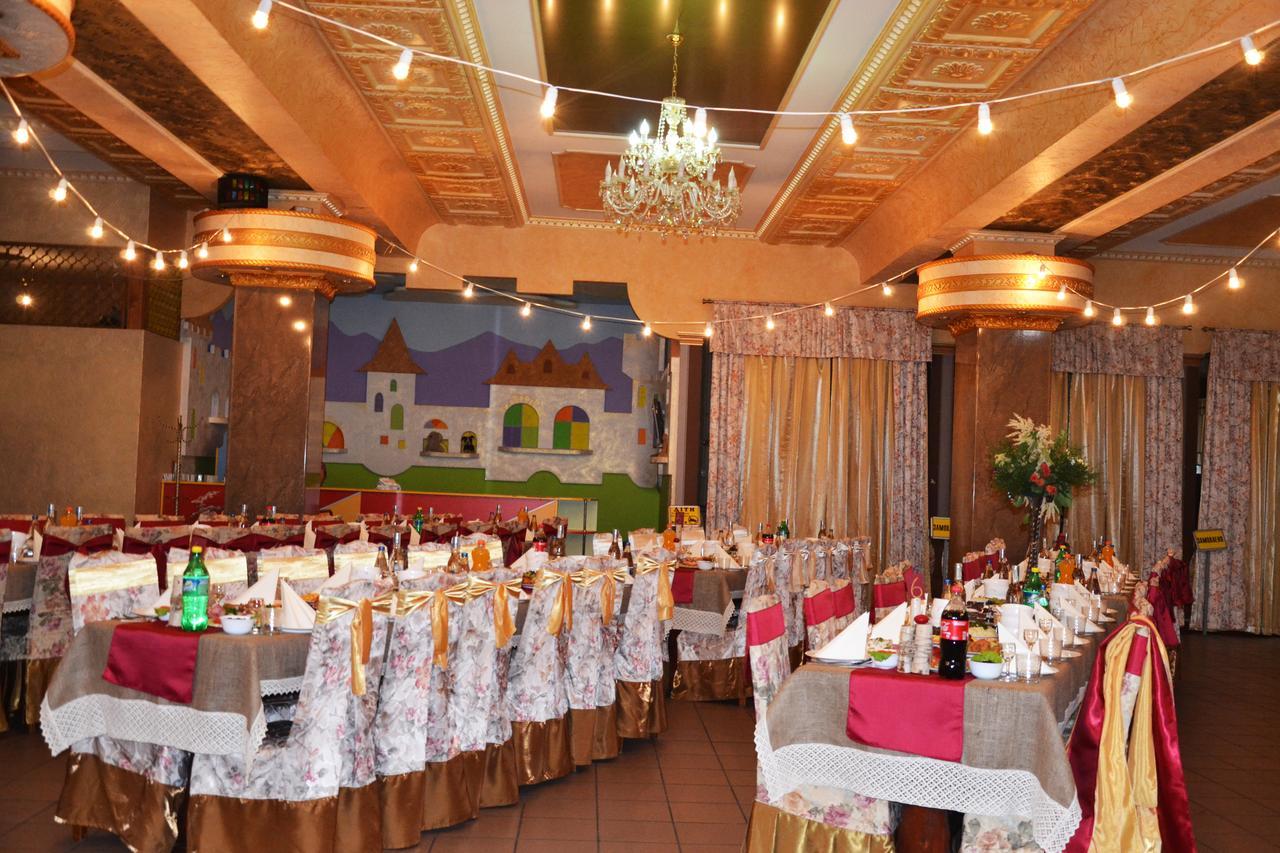 Dubove Golden Palace מראה חיצוני תמונה