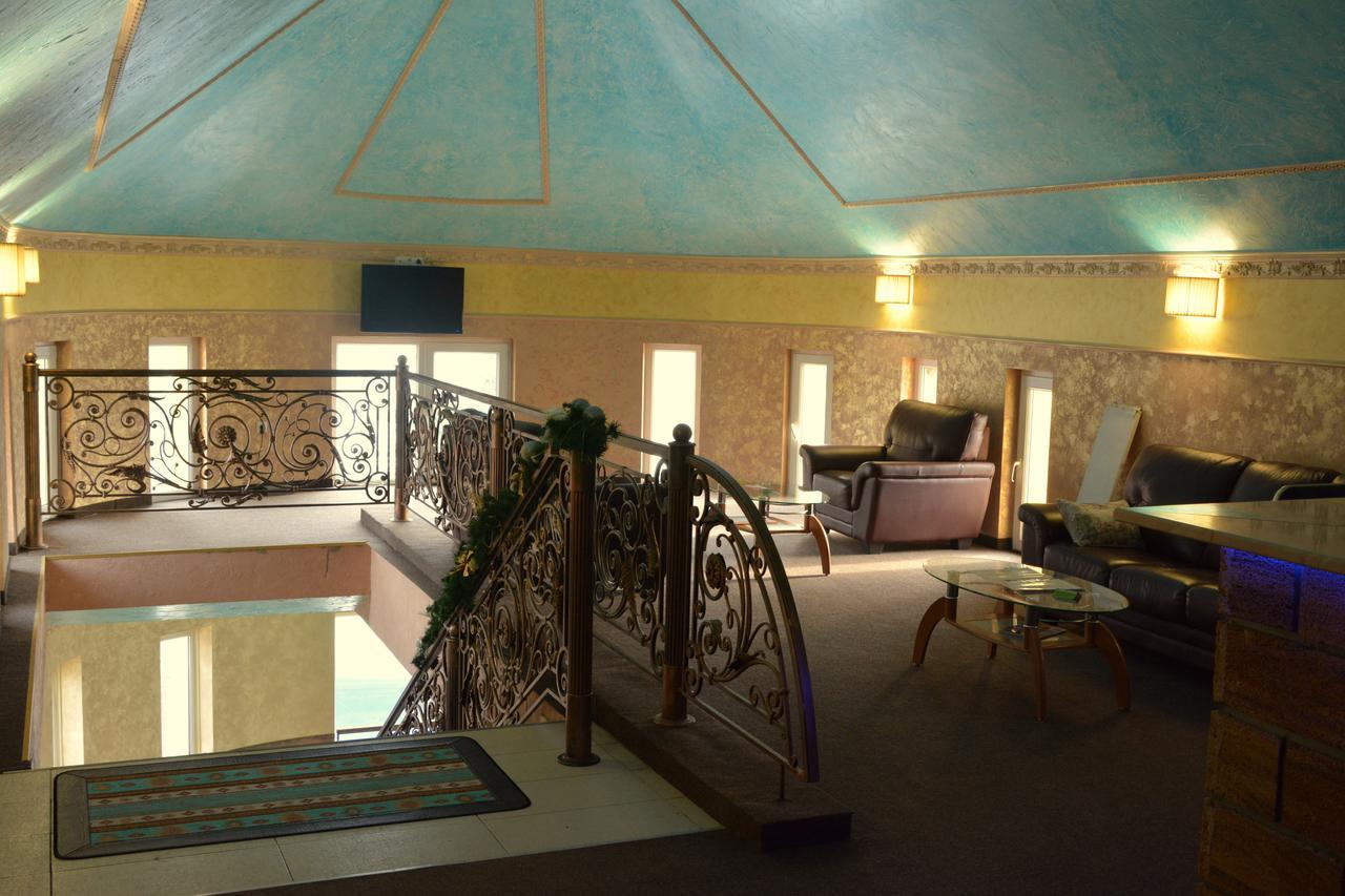 Dubove Golden Palace מראה חיצוני תמונה
