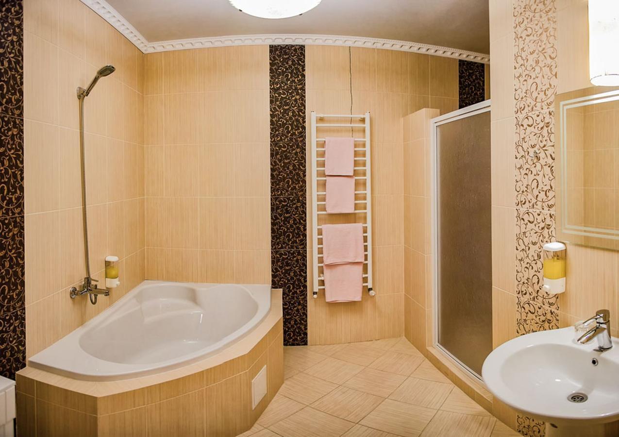 Dubove Golden Palace מראה חיצוני תמונה