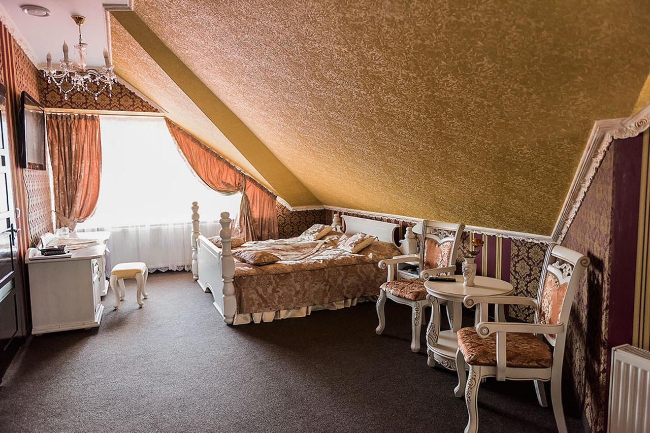 Dubove Golden Palace מראה חיצוני תמונה
