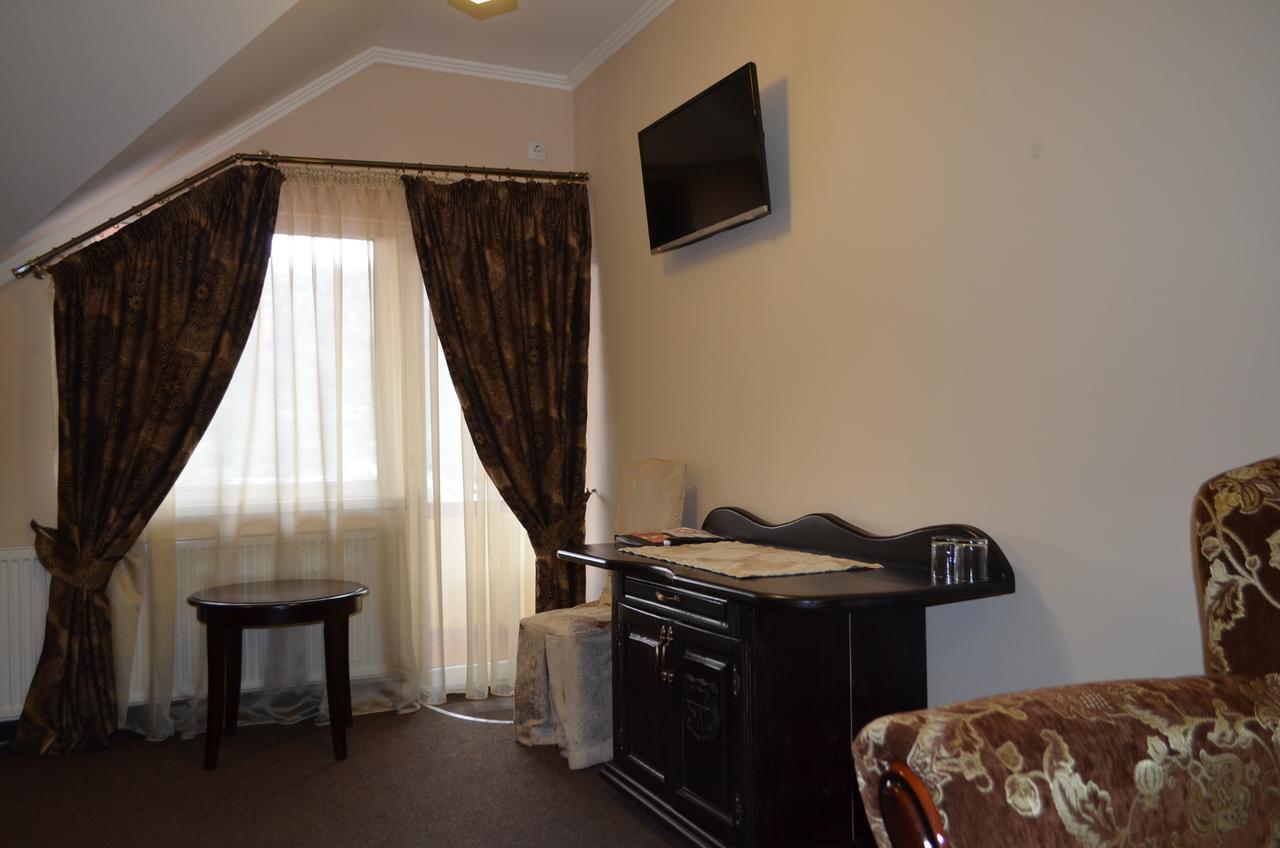 Dubove Golden Palace מראה חיצוני תמונה